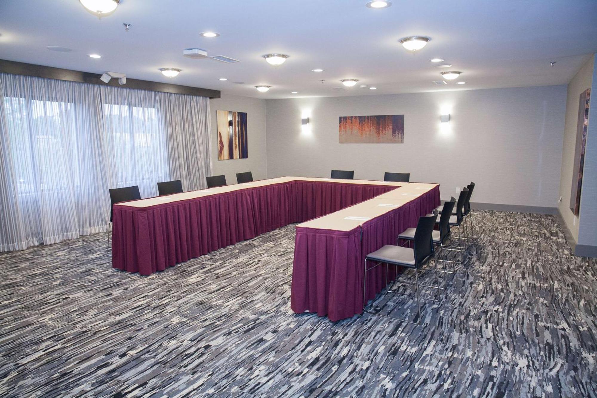 Doubletree By Hilton Atlanta Alpharetta-Windward Hotel Exterior photo